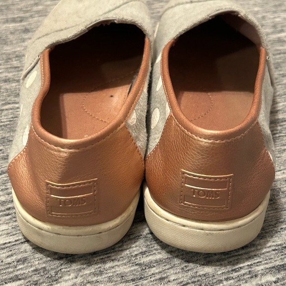 Toms Slip on size 6 - Picture 2 of 5